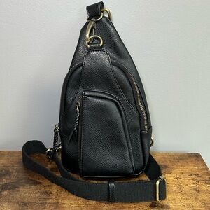 Antik Kraft Black Crossbody Bag